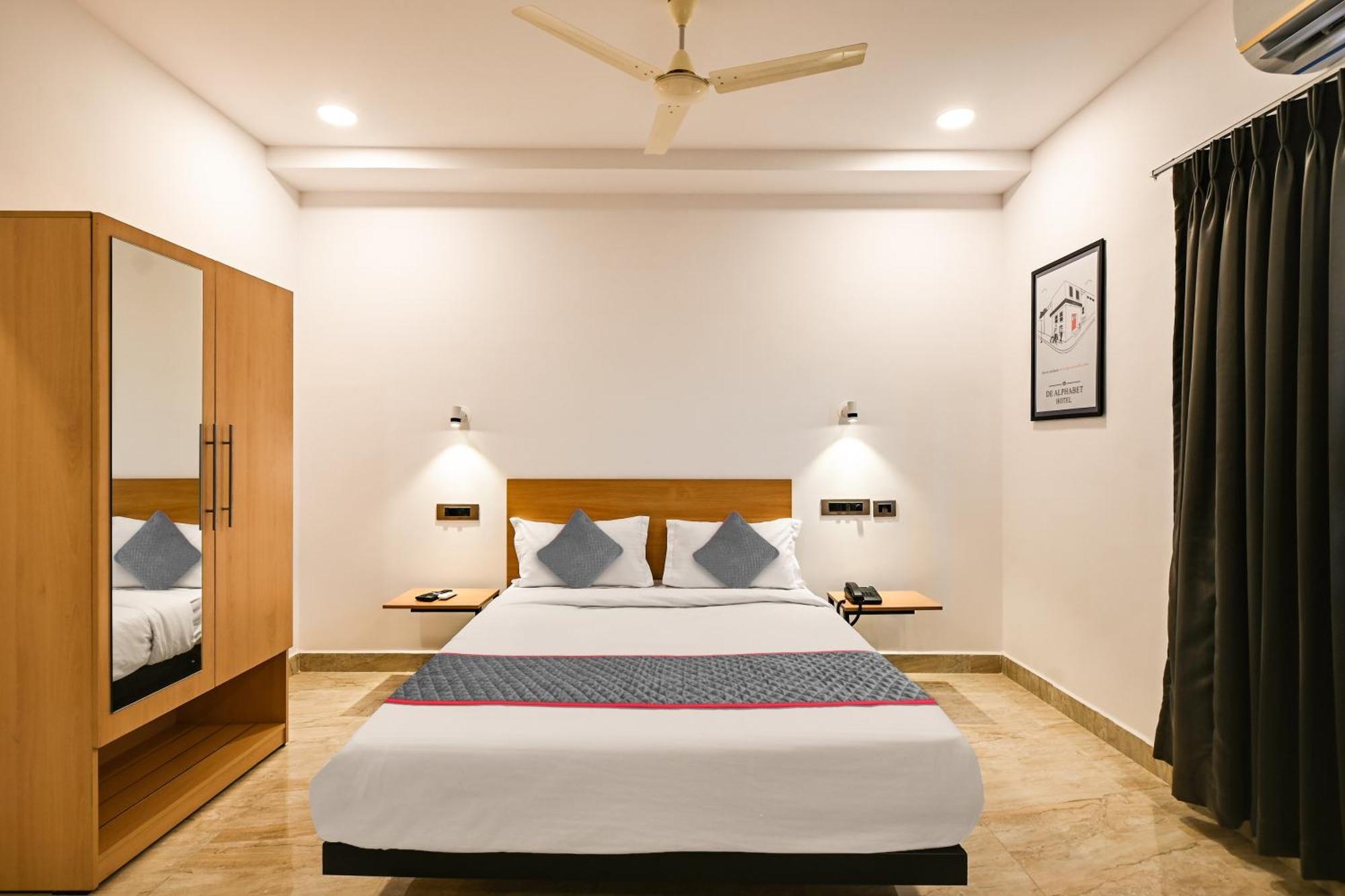 Super Townhouse De Alphabet Karmanghat Hyderabad Exterior photo
